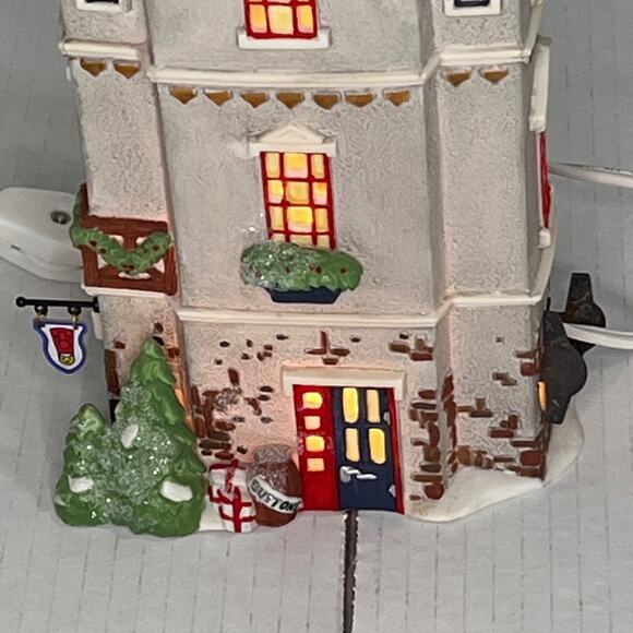 Dept. 56 North Pole Series "Tin Soldier Shop" Heritage Village Collectio… - Picture 8 of 15